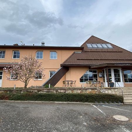 Restaurace Pyramida 호텔 카를로비바리 외부 사진